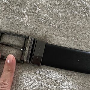 Perry Ellis Black/Brown reversible Leather Belt with Polished Silver Buckle